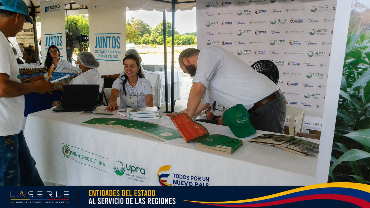 Entidades del Estado al servicio de las regiones en encuentro institucional