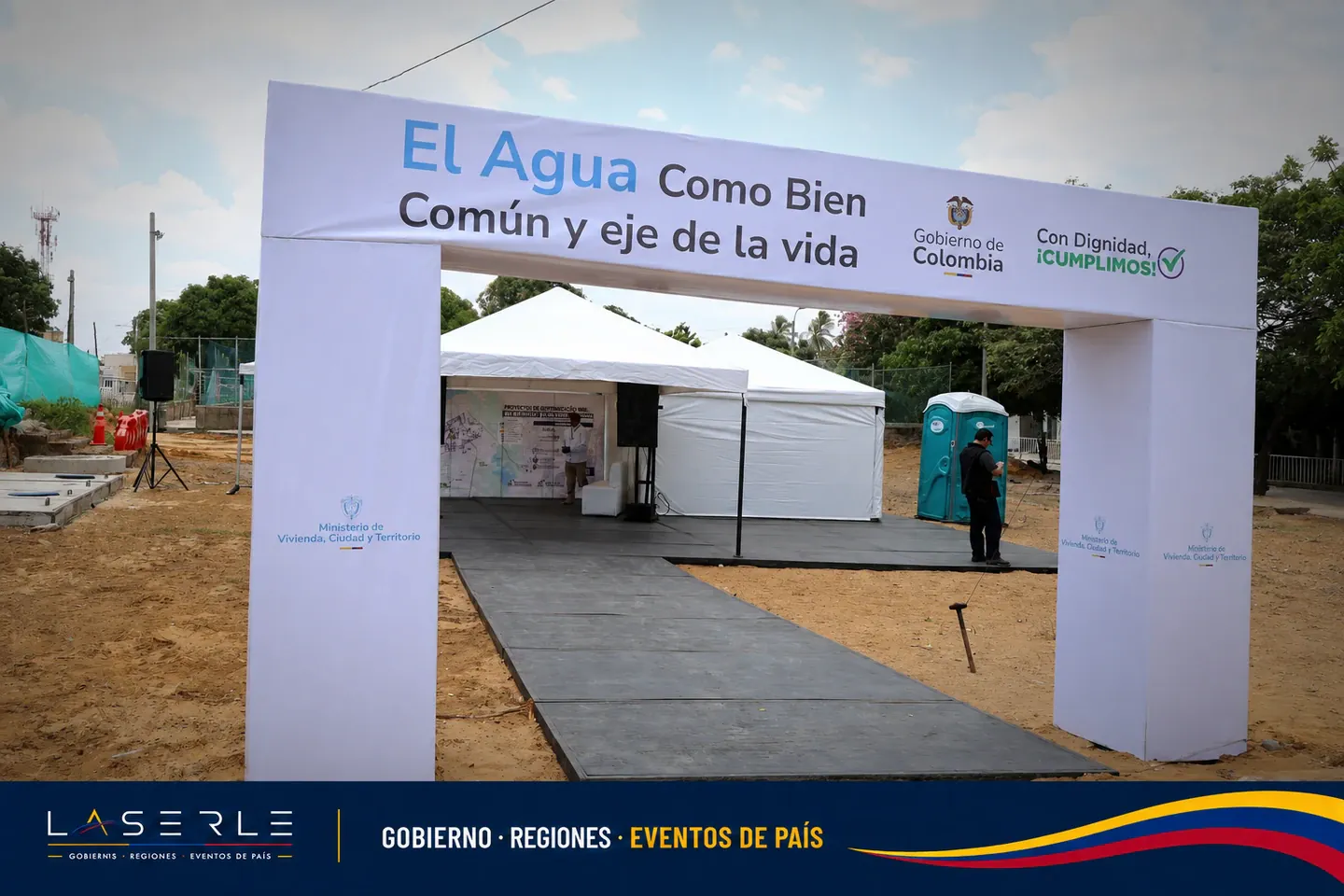 Entrada al evento institucional El Agua como bien común